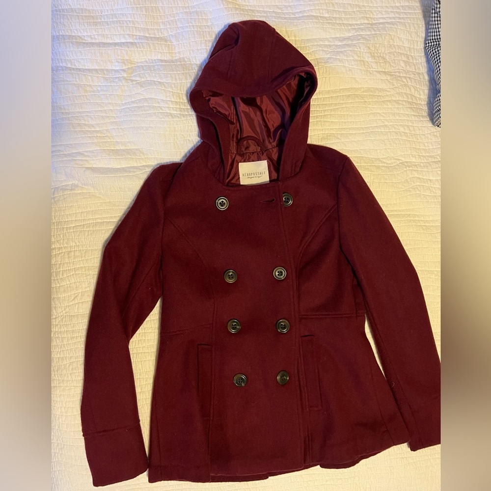 Aeropostale Peacoat Size XL: double breasted wool winter coat; double pockets;
